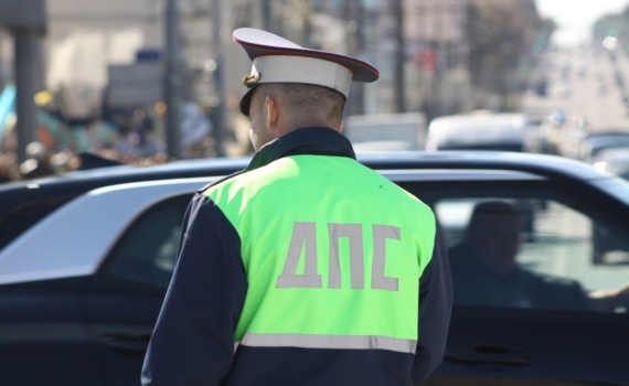 Начальник одного из астраханских отделов ГИБДД попал под следствие Начальник одного из астраханских отделов ГИБДД попал под следствие