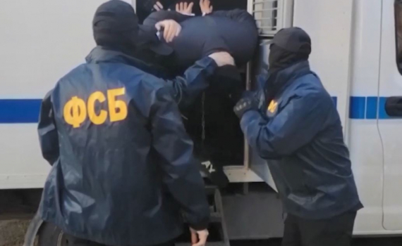 Суд заключил под стражу россиянина, передавшего сведения о военных объектах Украине Суд заключил под стражу россиянина, передавшего сведения о военных объектах Украине