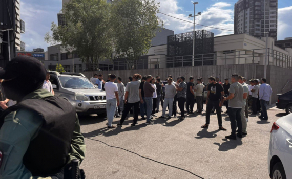 Масштабный рейд по борьбе с нелегальной миграцией прошел в Красноярске Масштабный рейд по борьбе с нелегальной миграцией прошел в Красноярске