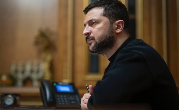 Титан, нефть и танкеры: почему Киев внезапно смягчил условия перед Абу-Даби Титан, нефть и танкеры: почему Киев внезапно смягчил условия перед Абу-Даби